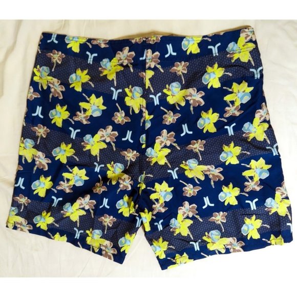 WeSC Board Shorts | Size XL 36 | NWT | Navy Blue Floral Print - Picture 6 of 6